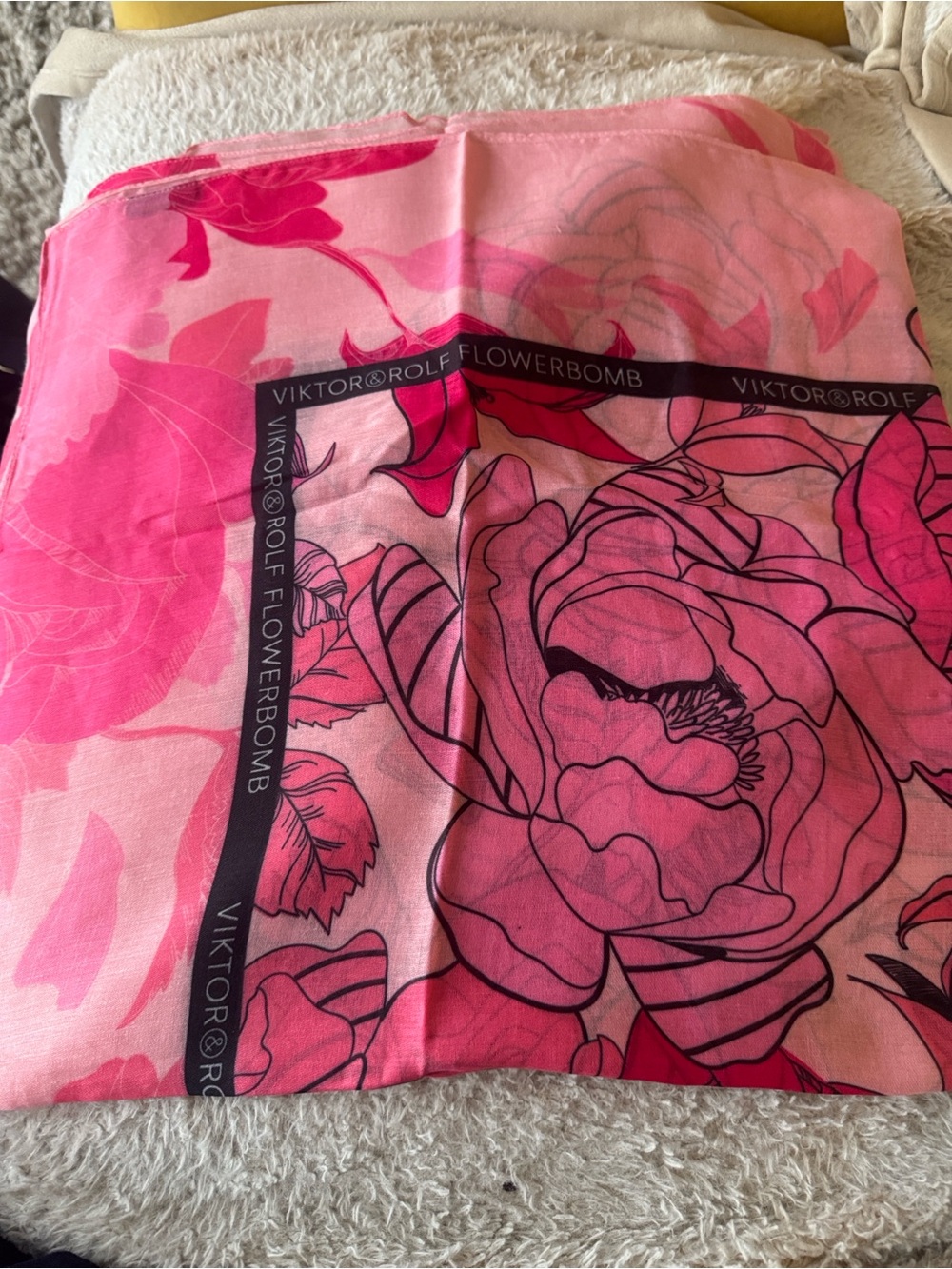 Viktor & Rolf Flowerbomb Scarf